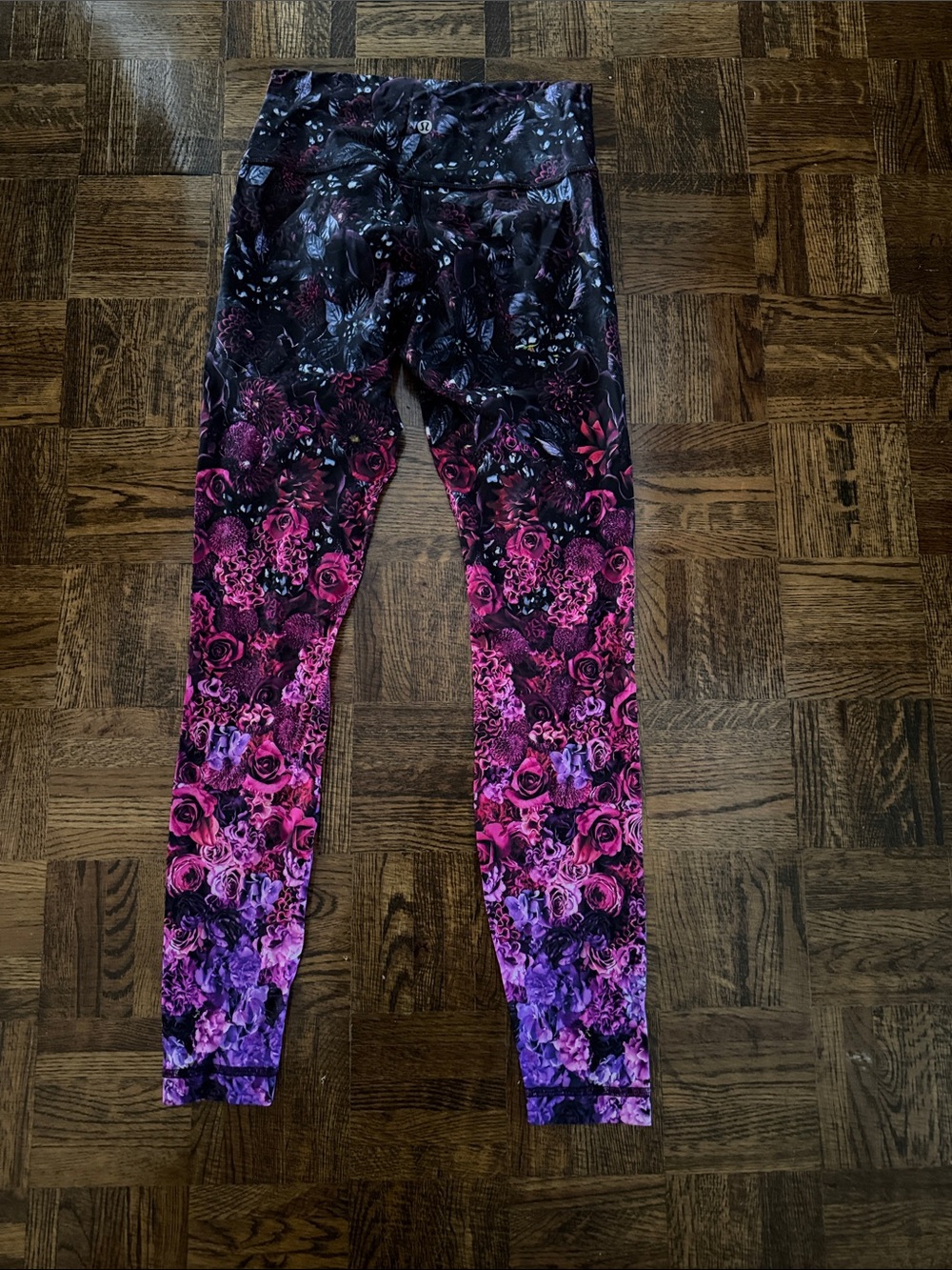 lululemon athletica women’s Black to Pink to Purple Floral Ombre Leggings